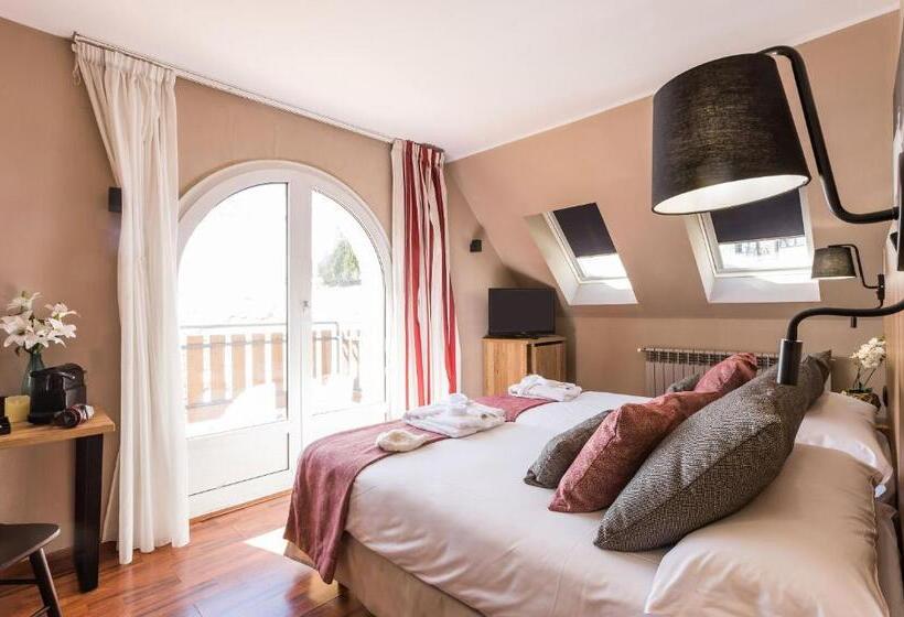 Camera Standard con Balcone, Grand Pas by Nexta