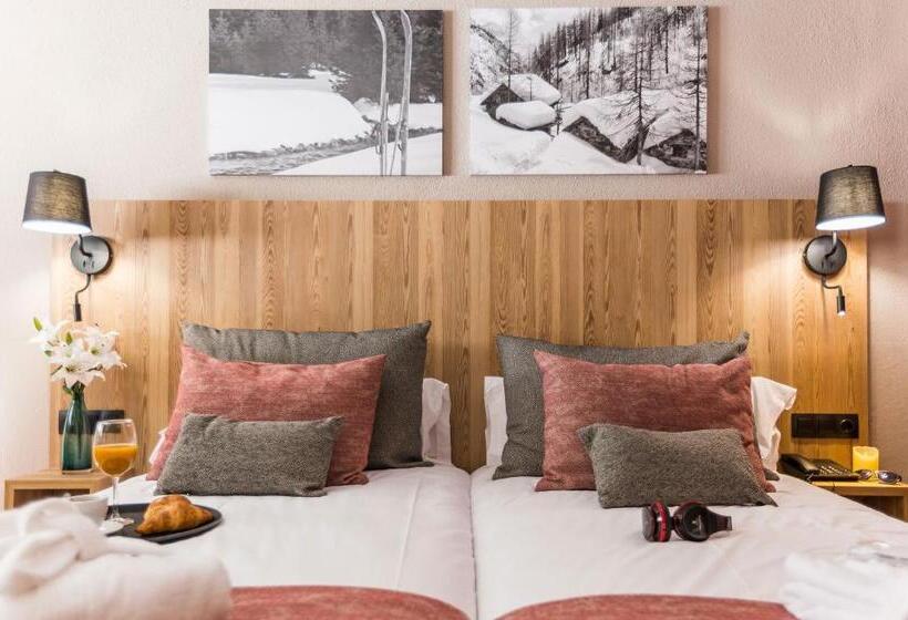 Camera Standard con Balcone, Grand Pas by Nexta