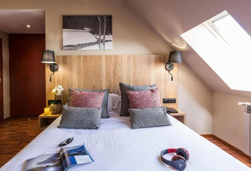 Camera Standard, Grand Pas by Nexta