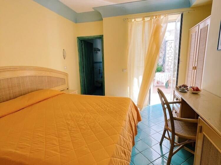 スタンダードルーム, Lord Byron