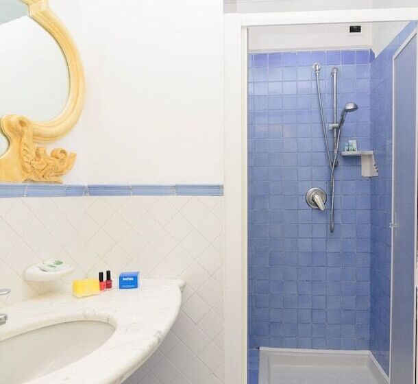 高级大房间, Lord Byron