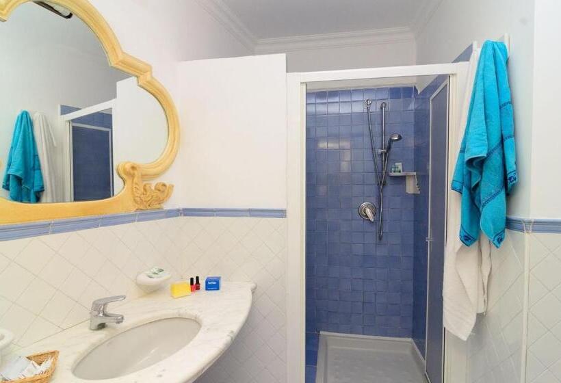 غرفة سوبيريور, Lord Byron