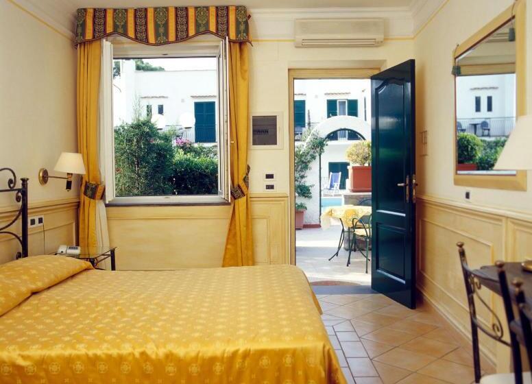 غرفة سوبيريور, Lord Byron