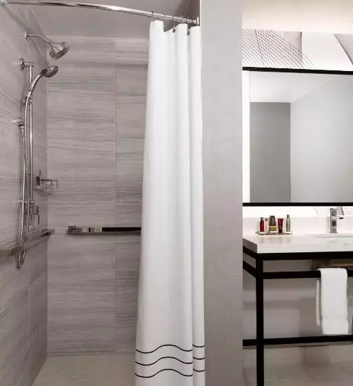 اتاق لوکس با چشم‌انداز, New York Marriott Downtown