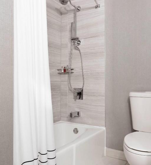 带观景的豪华间, New York Marriott Downtown