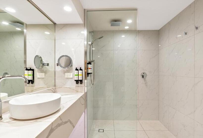 غرفة سوبيريور مطلة على الجبل, Pullman Cairns International