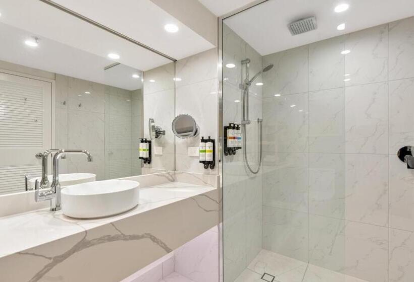 غرفة سوبيريور مطلة على الجبل, Pullman Cairns International