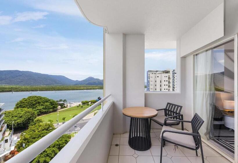 غرفة ديلوكس ذات إطلالة, Pullman Cairns International