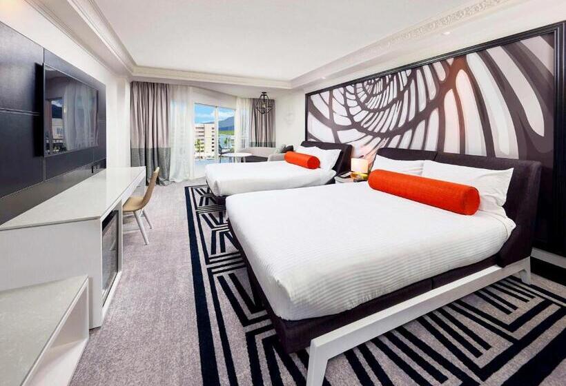 غرفة سوبيريور مطلة على الجبل, Pullman Cairns International