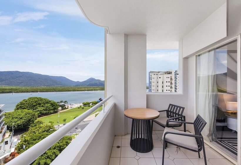 디럭스 전망 룸, Pullman Cairns International