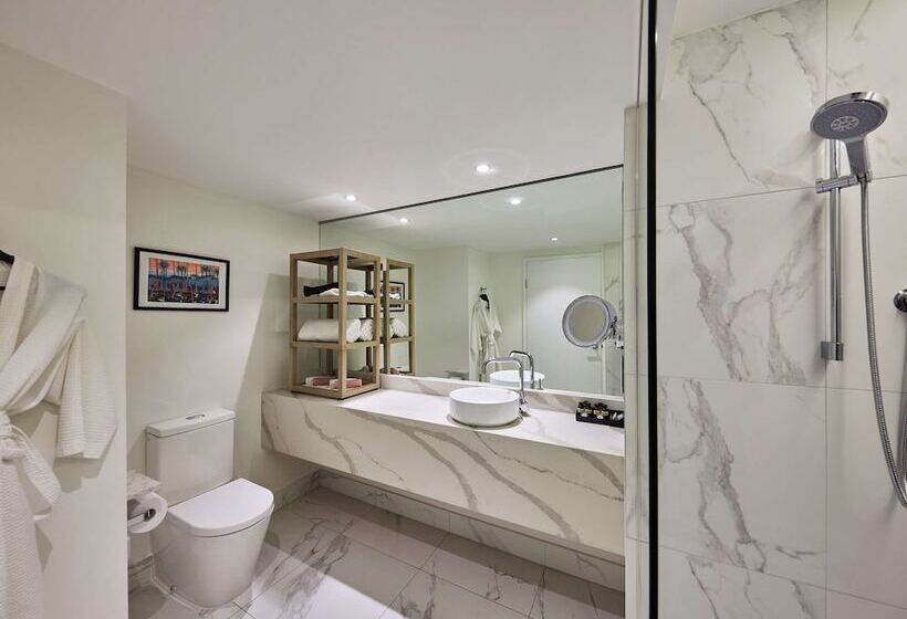 غرفة سوبيريور مطلة على الجبل, Pullman Cairns International