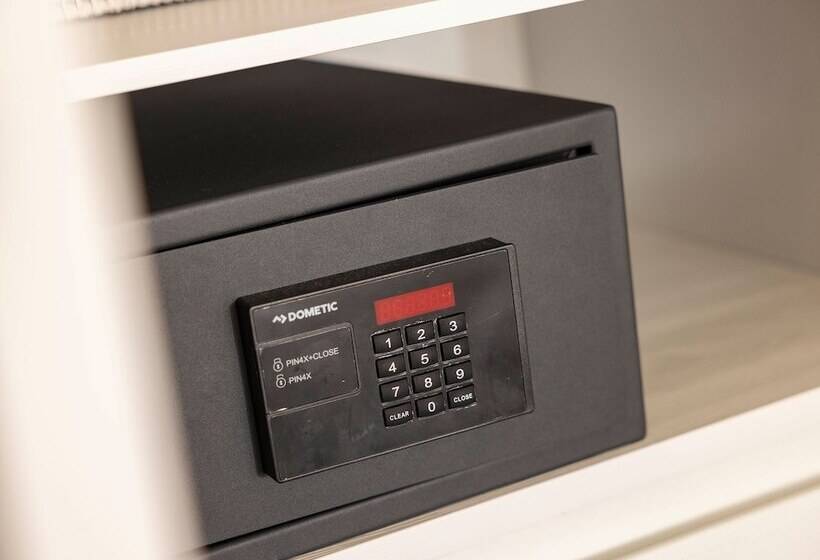 غرفة سوبيريور مطلة على الجبل, Pullman Cairns International