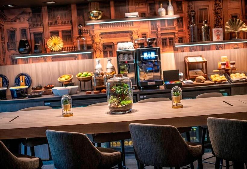 جناح رئاسى, Renaissance Brussels