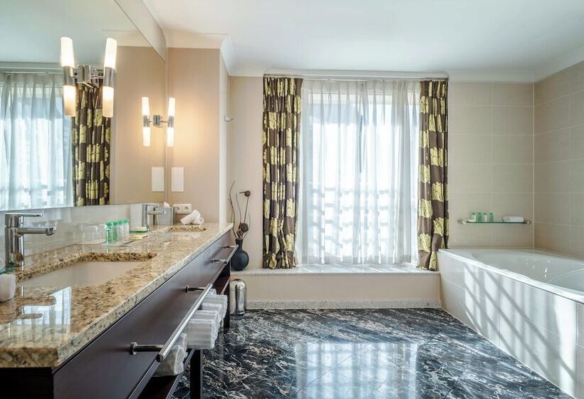 جناح رئاسى, Renaissance Brussels