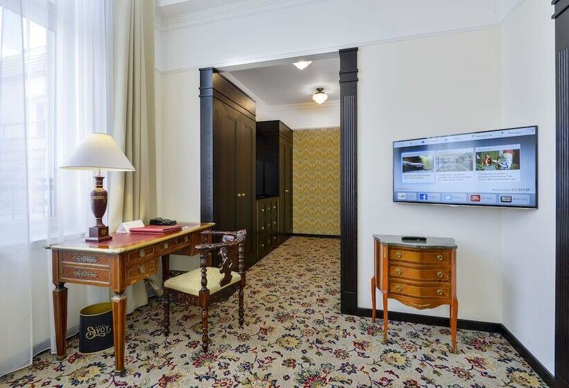 سوییت جونیور, Savoy Prague