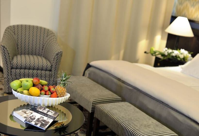 اتاق سوپریور, Savoy Prague