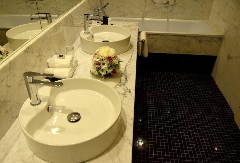 سوئیت سینیور, Savoy Prague