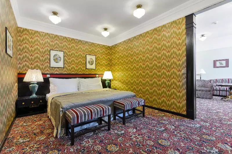 سوییت, Savoy Prague