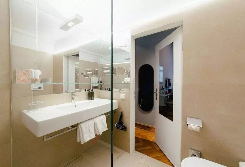 اتاق کلاسیک, Small Luxury Hotel Altstadt Vienna