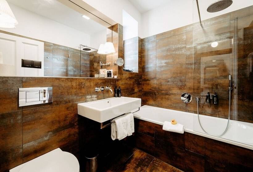 디럭스 룸, Small Luxury Hotel Altstadt Vienna