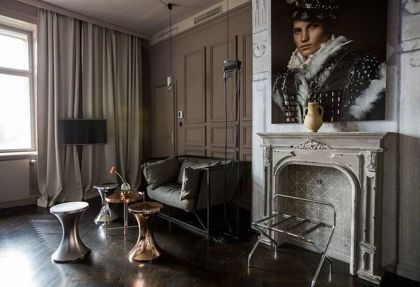 디럭스 룸, Small Luxury Hotel Altstadt Vienna