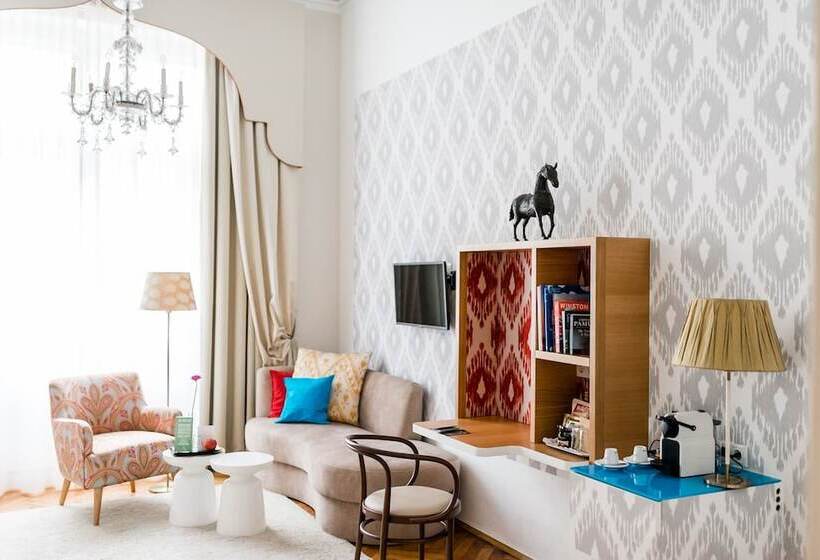디럭스 룸, Small Luxury Hotel Altstadt Vienna