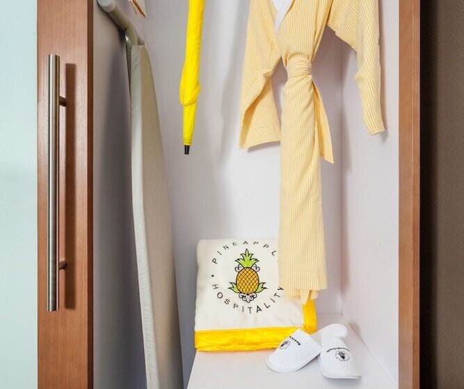 Классический Номер, Staypineapple, University Inn, University District Seattle