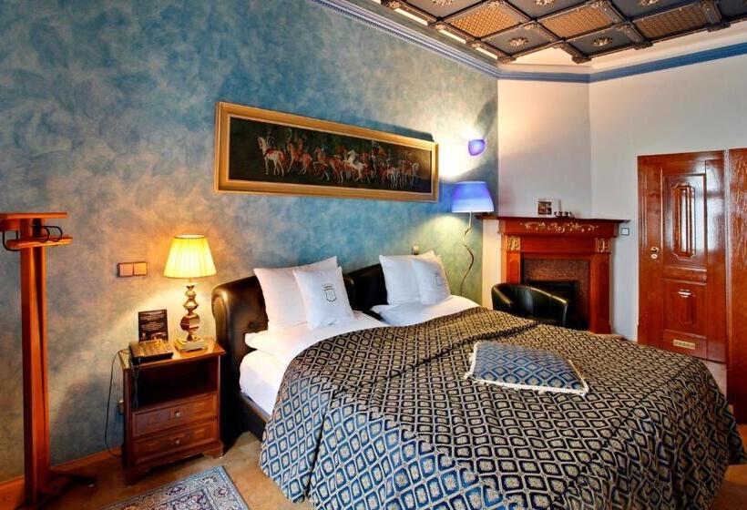 اتاق استاندارد, U Pava