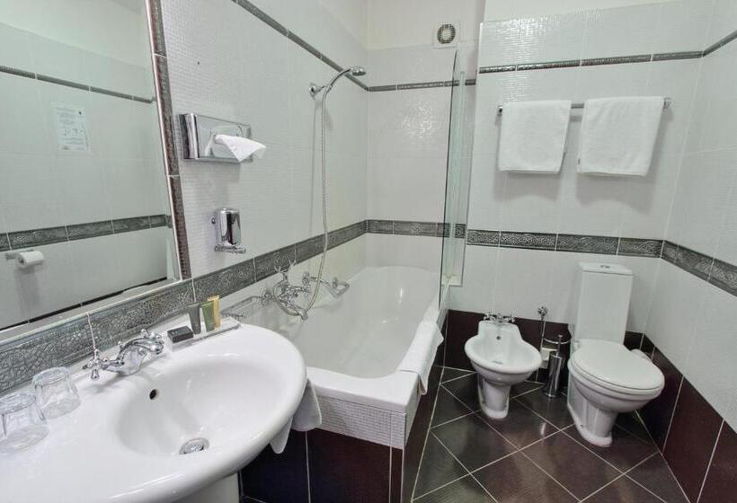 اتاق لوکس, U Pava