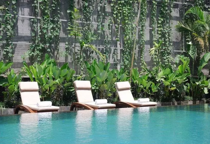 Junior Suite Pool View
