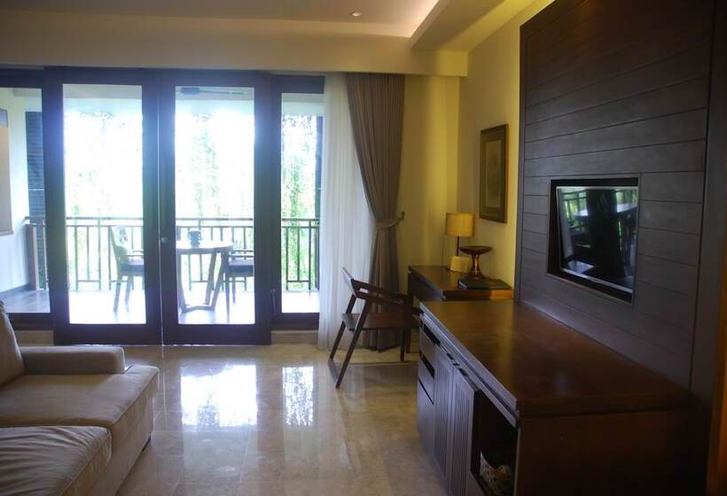 Полулюкс Вид на Бассейн, Ubud Village