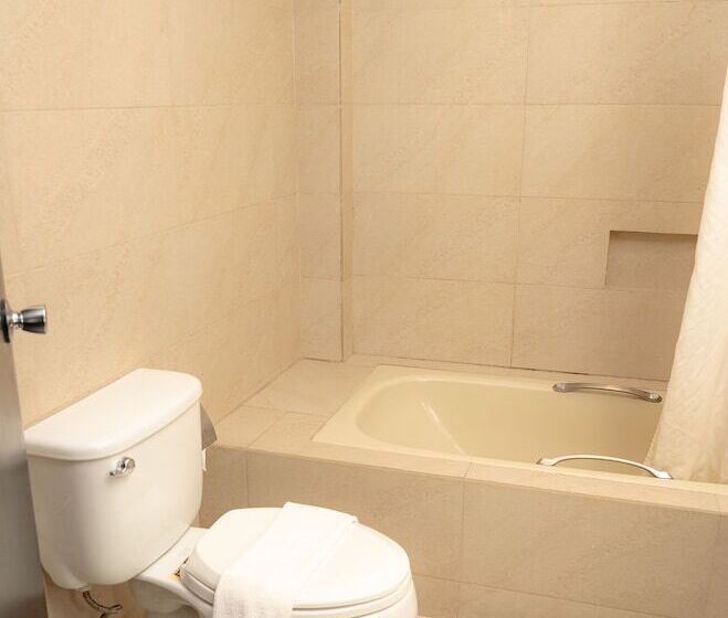 Delüks Oda, Cebu Grand