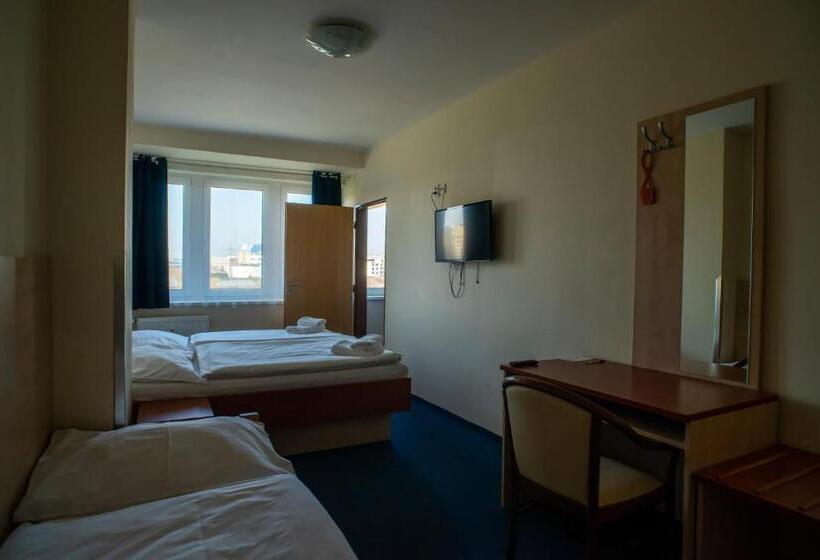 اتاق راحتی سه تخته, Chodov Asc