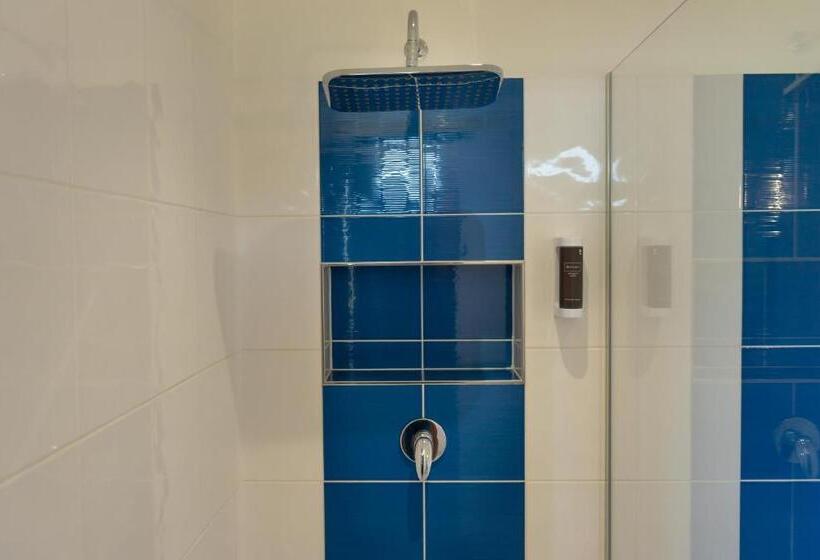 اتاق سوپریور, Chodov Asc