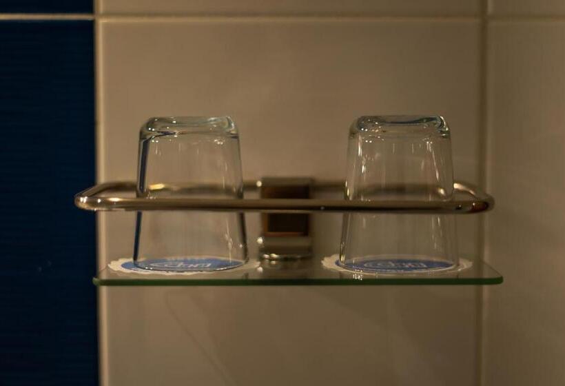 اتاق سوپریور, Chodov Asc