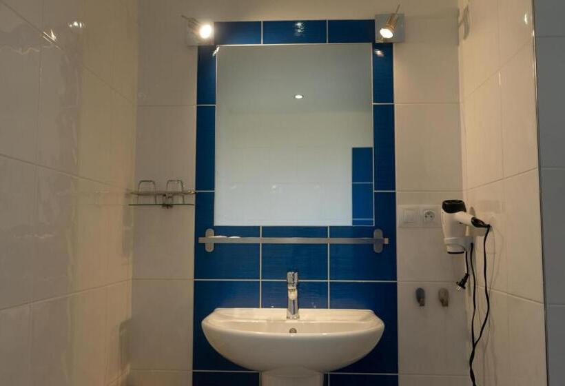 اتاق سوپریور, Chodov Asc