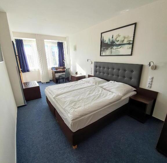 اتاق سوپریور, Chodov Asc