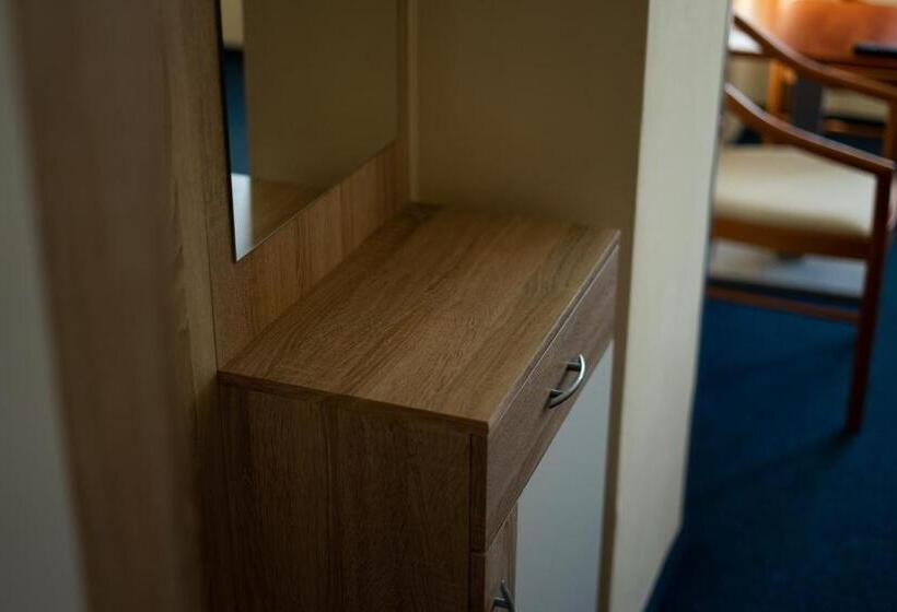 اتاق راحتی سه تخته, Chodov Asc