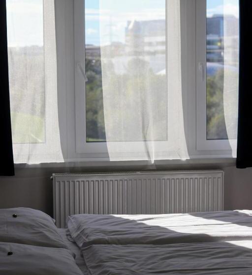 اتاق راحتی سه تخته, Chodov Asc