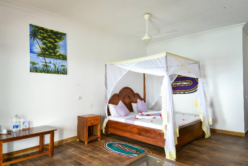 اتاق راحتی سه تخته, Chodov Asc