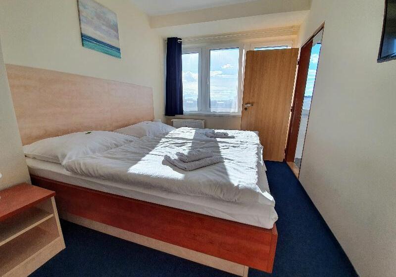 اتاق راحتی سه تخته, Chodov Asc