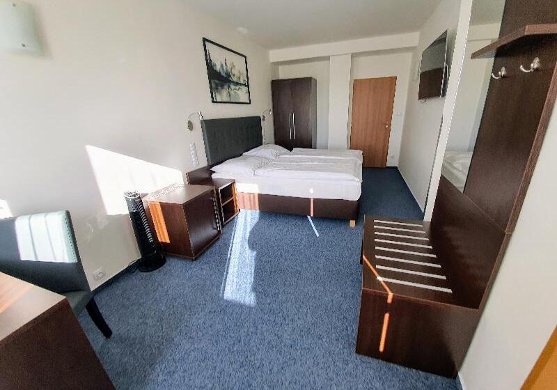 اتاق سوپریور, Chodov Asc