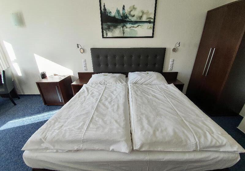 اتاق سوپریور, Chodov Asc