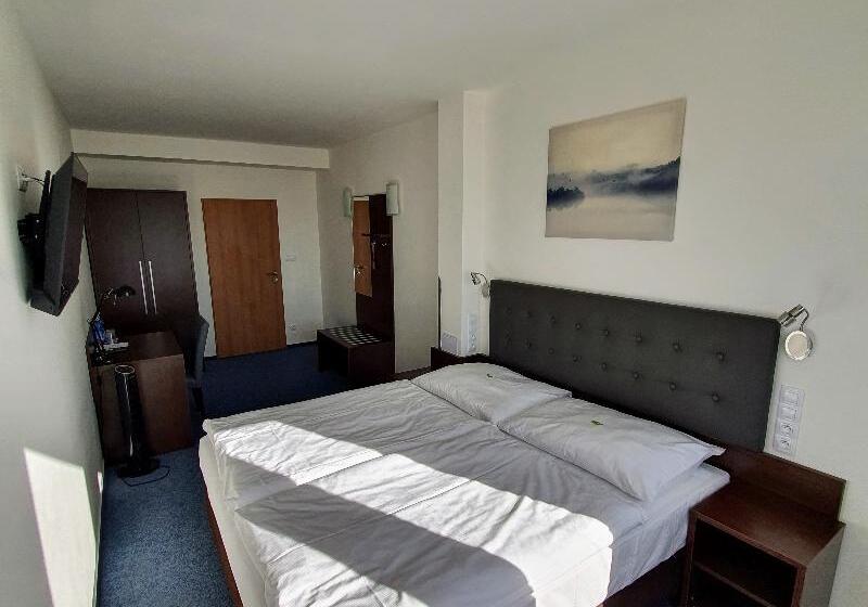 اتاق سوپریور, Chodov Asc