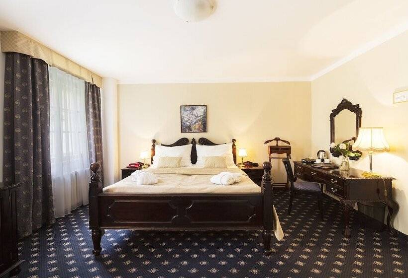 Quarto Deluxe, Pytloun Old Armoury Hotel Prague, Stará Zbrojnice
