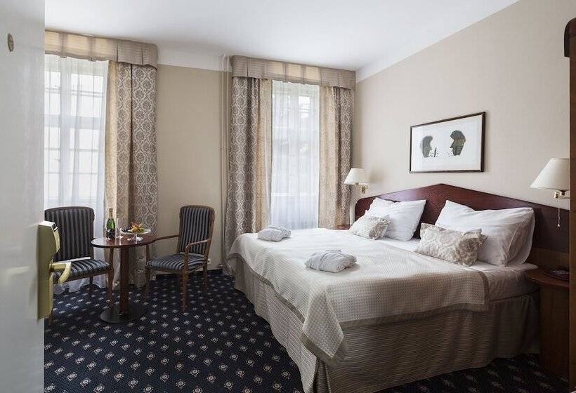 디럭스 룸, Pytloun Old Armoury Hotel Prague, Stará Zbrojnice