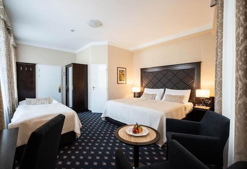 디럭스 룸, Pytloun Old Armoury Hotel Prague, Stará Zbrojnice