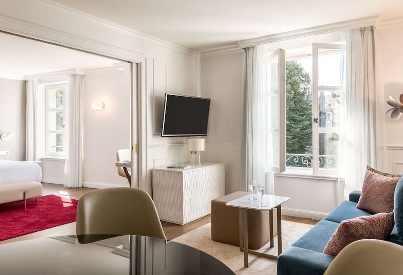 Полулюкс с Видом, NH Collection Brussels Grand Sablon