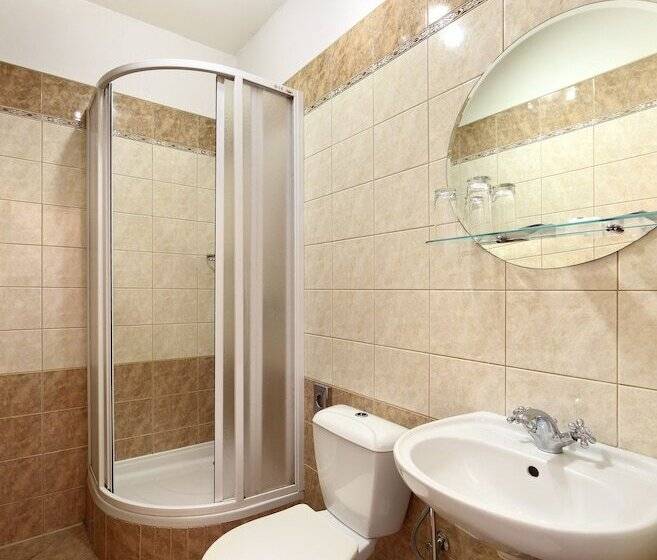 스탠다드 룸, Panska