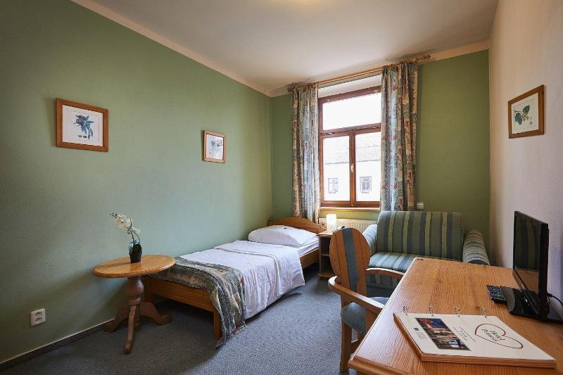 스탠다드 싱글 룸, Panska